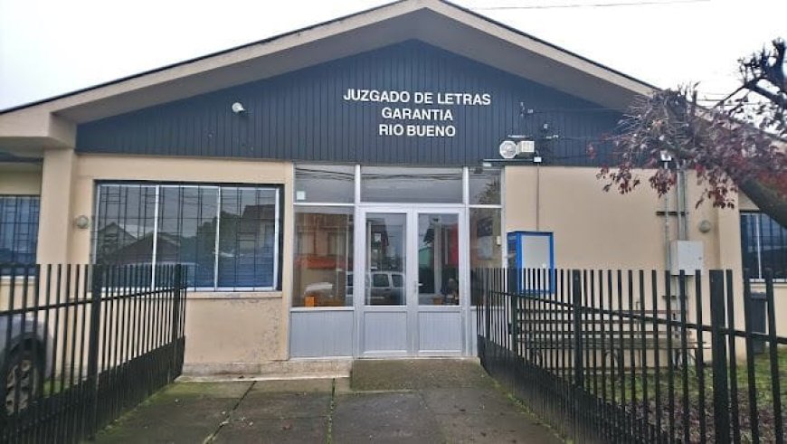 Hombre de 46 años queda en prisión preventiva por intento de femicidio contra su conviviente en Río Bueno