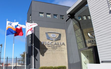 Hombre escapa ileso de disparos luego que dos sujetos quemaran su motocicleta en Panguipulli