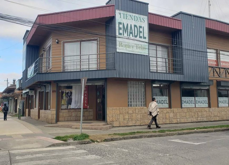 Sujetos ingresan a tienda comercial "Emadel" de Río Bueno y sustraen especies en la madrugada