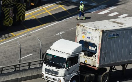 Camioneros descartan movilizaciones tras lograr acuerdos con el Gobierno en La Moneda