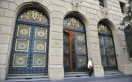 Datos de la Dipres contradicen a ministro Quiroz sobre saldo de caja fiscal dejado por gobierno de Boric