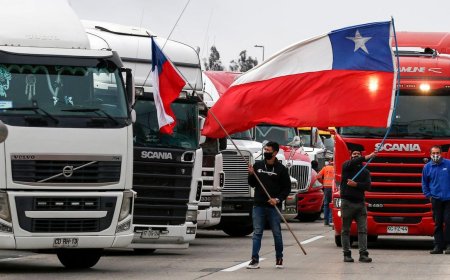 Camioneros advierten que nueva alza de combustibles es "una lápida al sector" y piden tarifas justas