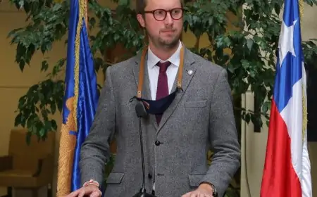 Diputado Sánchez oficia a Tesorería por millonaria morosidad del Partido Comunista: adeudan más de $71 millones en contribuciones