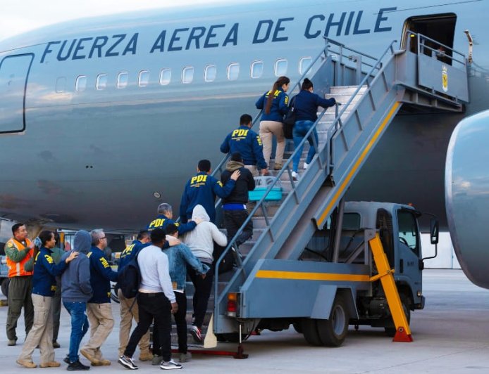 Gobierno de Kast inicia este jueves expulsión aérea de 40 inmigrantes irregulares