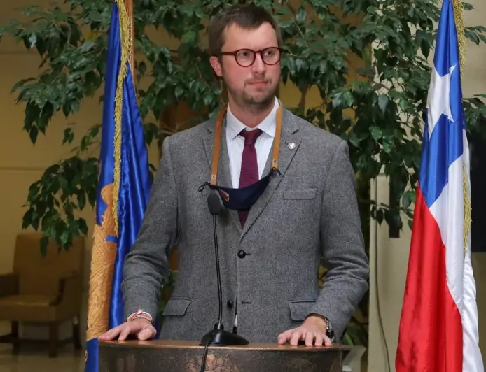 Diputado Sánchez oficia a Tesorería por millonaria morosidad del Partido Comunista: adeudan más de $71 millones en contribuciones