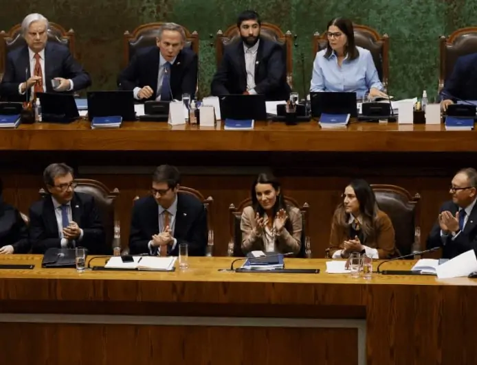 Aprueban Escuelas Protegidas: proyecto avanza al Senado y oposición anuncia ofensiva en el TC