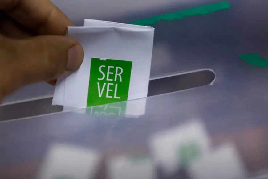 Servel y Servicio Nacional de Migraciones firman convenio para actualizar registro electoral de extranjeros en Chile