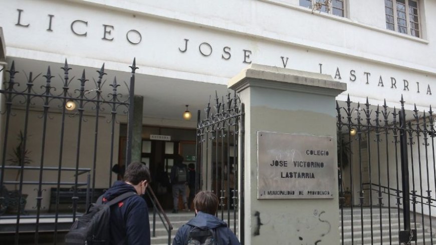 Alcalde de Providencia revela que estudiante detenido en el Lastarria aseguró que "le pagaron" por provocar incidentes