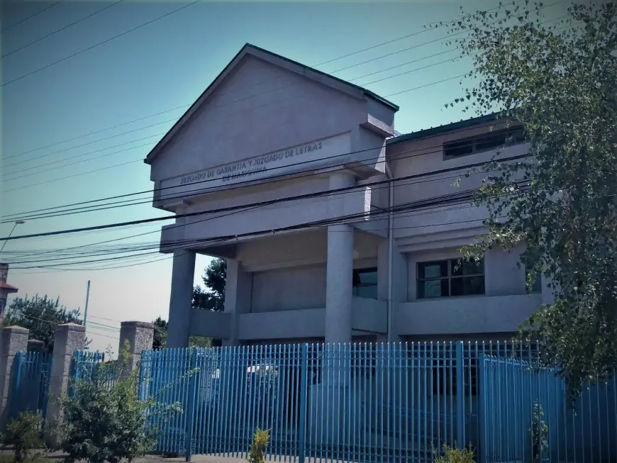 Prisión preventiva para sujeto que ingresó con hacha a domicilio de exconviviente en Mariquina y agredió a ella y a su hijo de 6 años