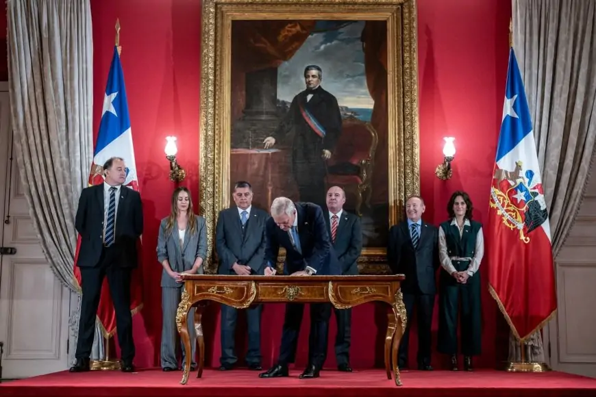 Reducción de impuestos corporativos, crédito a la contratación y repatriación de capitales: Lo que implica el Plan de Reconstrucción del gobierno