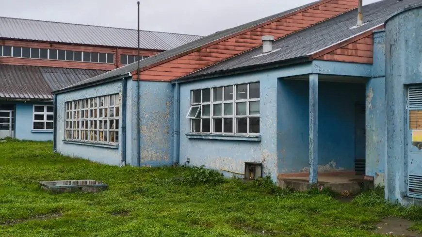 Delincuentes roban en escuela de Río Bueno alimentos y extintores avaluados  en 500 mil pesos