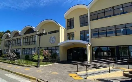 Siete docentes heridos y 14 estudiantes detenidos deja masiva pelea en Liceo La Asunción de Talcahuano