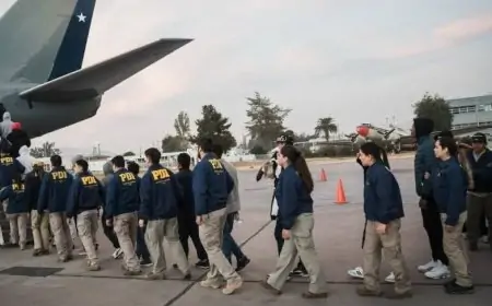 Gobierno expulsa a 80 migrantes irregulares en vuelo comercial con destino a Colombia y Bolivia