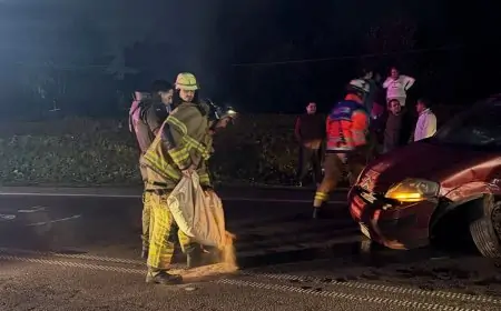 Colisión entre dos vehículos en sector San Pedro de Río Bueno deja una persona lesionada y ocupantes del segundo móvil se dan a la fuga