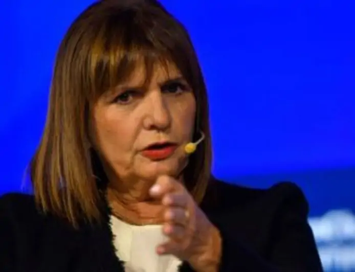 Patricia Bullrich reafirma intención de Argentina para capturar a Galvarino Apablaza y extraditarlo a Chile