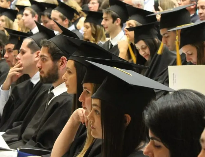 Gobierno se abre a reducir duración de carreras universitarias en Chile
