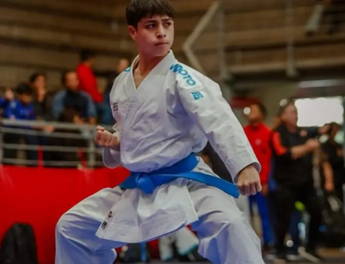 Tomás Collao, karateca del Liceo RAAC de La Unión, se prepara para representar a Chile en el Sudamericano de Colombia y el Panamericano de Brasil