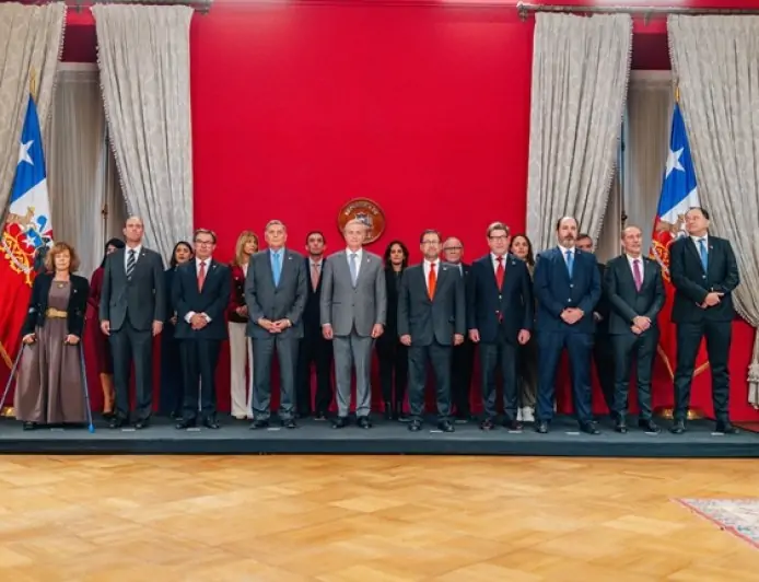 Presidente Kast realiza primer cambio de gabinete a 69 días de asumir: salen Mara Sedini y Trinidad Steinert y asume Martín Arrau en Seguridad