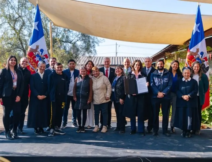 Gobierno lanza Plan Protege Invierno 2026 con aumento del 300% en albergues y convenios para entregar alimentos y ropa a personas en situación de calle
