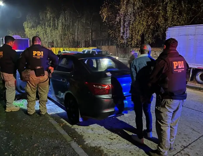 PDI Los Ríos fiscaliza a 32 extranjeros y detiene a 14 personas en operativo "Ronda Impacto" en Valdivia