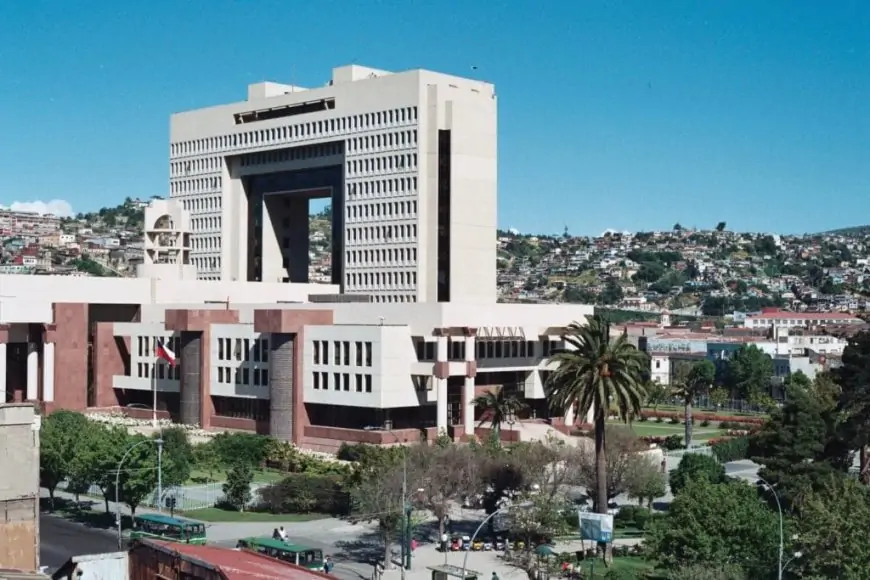 PDG propone bajar dieta parlamentaria a 10 sueldos mínimos: diputados pasarían de $8,3 a $5,3 millones
