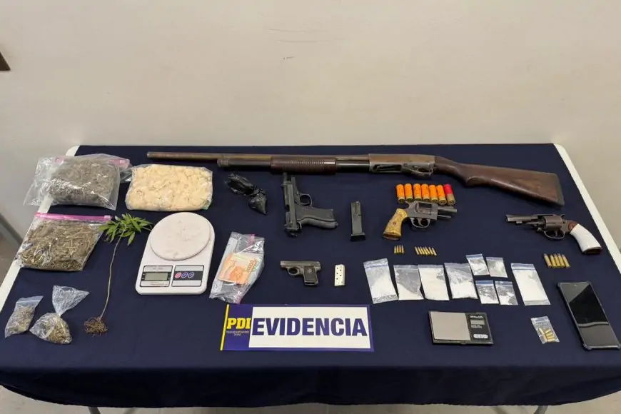 Cinco personas fueron detenidas en San José de la Mariquina con drogas y armas incautadas por la PDI
