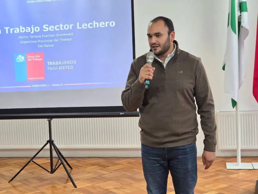 Delegado presidencial en Ranco participa en primera mesa de trabajo con lechería en La Unión