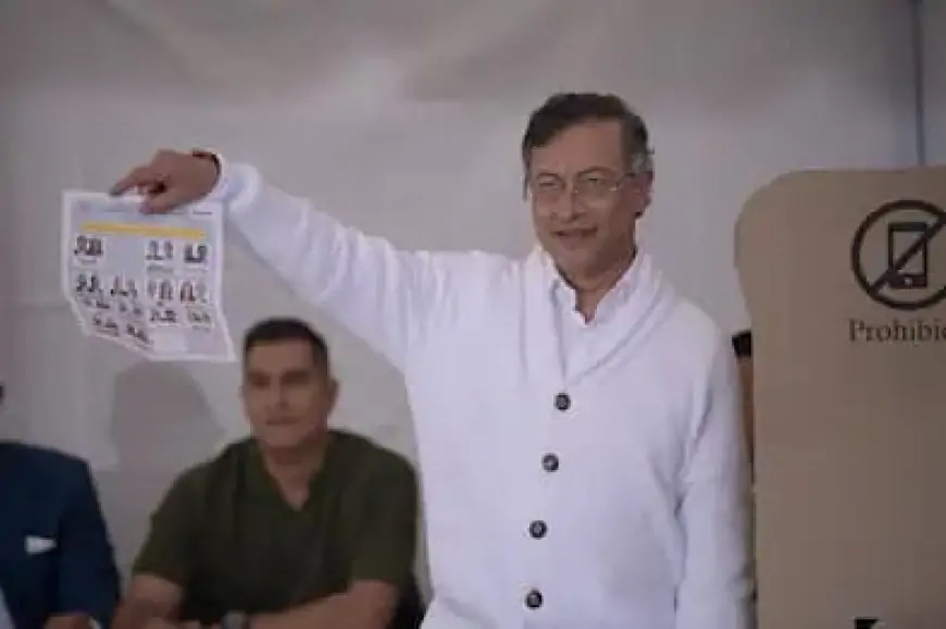 Presidente Petro no reconoce resultados de primera vuelta en Colombia y denuncia presuntas irregularidades en software de conteo