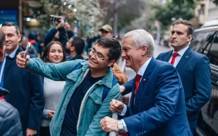 Encuesta Cadem: 54% desaprueba gestión de Kast y 40% la aprueba; 54% apoya embargos del CAE a deudores de altos ingresos