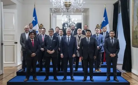 Presidente Kast encabezó reunión con gobernadores regionales en La Moneda para coordinar prioridades territoriales