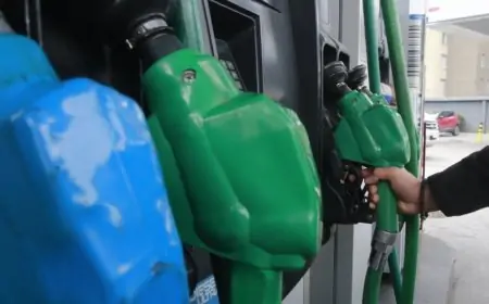 Combustibles bajan desde este jueves: diésel cae $117,5 y gasolinas hasta $106,7 por litro por menor tensión en Medio Oriente