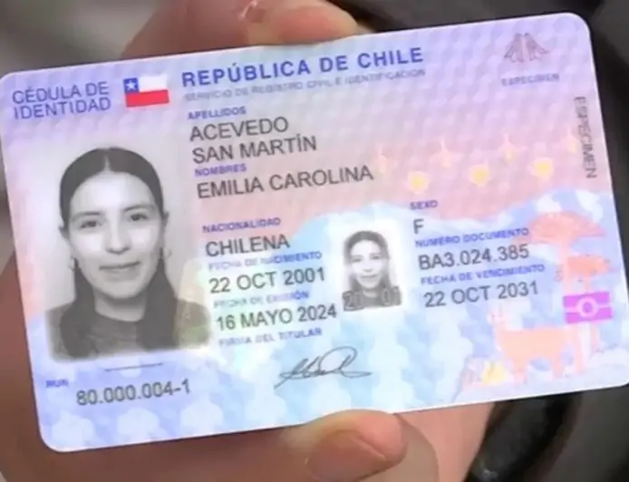 Registro Civil entregó cédulas con residencia definitiva a solicitantes de refugio durante seis meses