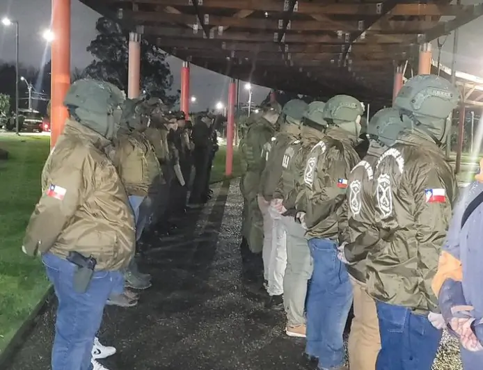 Carabineros de Los Ríos realiza ronda policial extraordinaria y registra 12 detenidos y 953 controles en la región