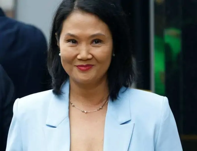 Keiko Fujimori aventaja por más de 41 mil votos a Roberto Sánchez con 99,6% escrutado en Perú y se acerca a la presidencia