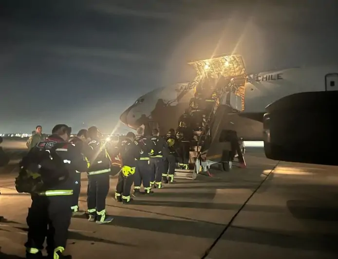 Chile envía ayuda humanitaria a Venezuela: 30 rescatistas USAR y seis toneladas de equipamiento en primer vuelo