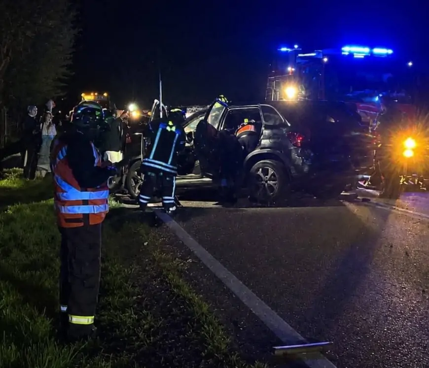 Dos lesionados deja colisión entre bus y vehículo menor en ruta Frutillar-Puerto Octay, una persona con heridas graves