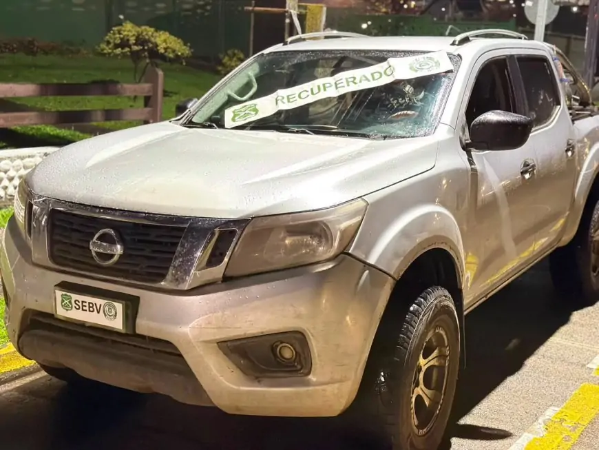 SEBV Los Ríos recupera camioneta robada en Paine y detiene a tres personas en Lago Ranco por receptación