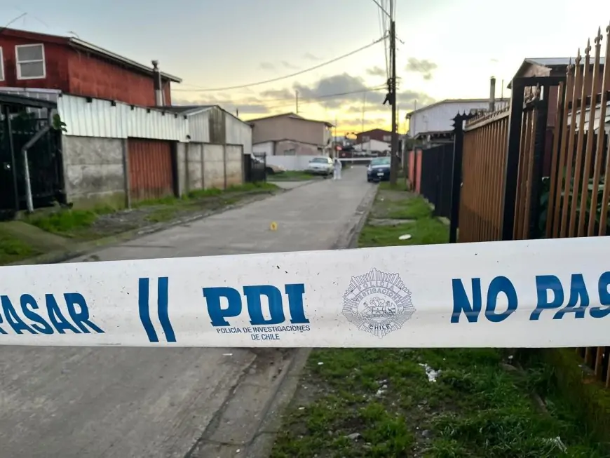 Hombre de 51 años detenido por homicidio con arma cortante en población Menzel de Valdivia: víctima está sin identificar