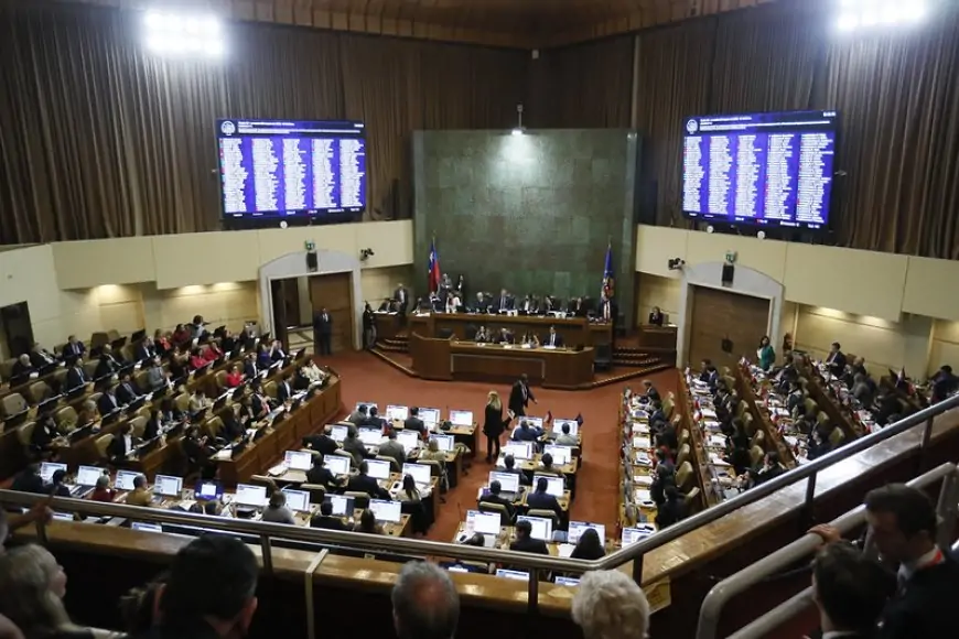 Cámara aprueba proyecto para bajar a 13 años la edad de responsabilidad penal y enviar a jóvenes graves a recintos comunes