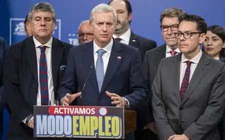 Desaprobación a Kast alcanza 58% y evaluación negativa de economía personal y familiar sube a 56%, su nivel más alto desde 2014