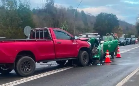 Tres carabineros lesionados en violenta colisión frontal en Ruta T-204 en la comuna de Los Lagos