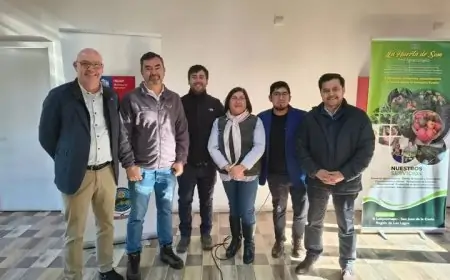 Seminario "Florece San Juan" reúne a productores y especialistas para impulsar la floricultura en la comuna