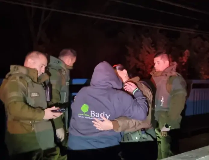 Carabineros de Lanco salva a dos personas de lanzarse al río Leufucade en menos de 24 horas: una mujer de 21 años y un adolescente de 15