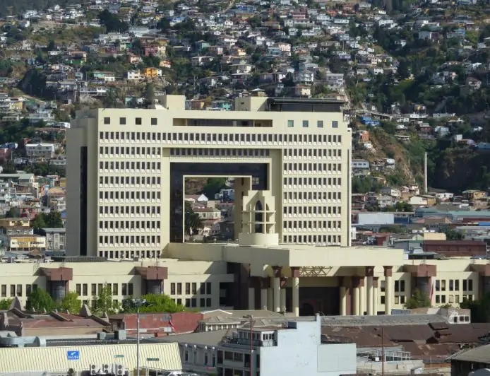 Unico artículo pendiente de la Ley de Reconstrucción pasa a  comisión mixta que debe ser elegida