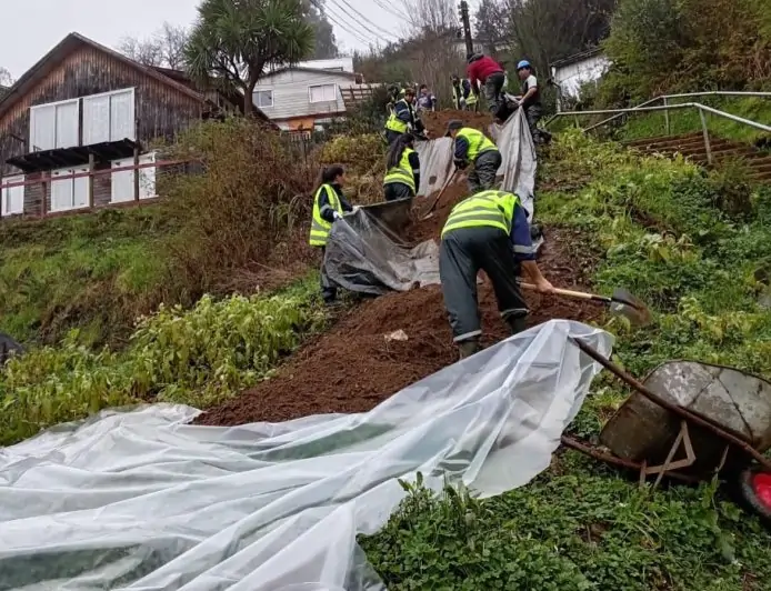 Municipio de Corral reconoce la labor de sus equipos de Operaciones durante las semanas de emergencia por el sistema frontal