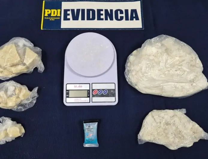 Detienen a 4 colombianos con 1,4 kilos de cocaína base en Puerto Montt