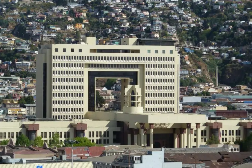 Unico artículo pendiente de la Ley de Reconstrucción pasa a  comisión mixta que debe ser elegida