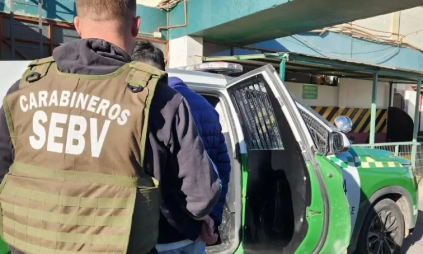 Juzgado decreta internación provisoria para dos adolescentes de 16 años por robo violento de vehículos en Valdivia
