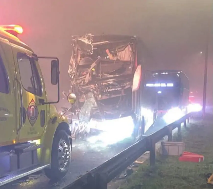 Colisión múltiple en Ruta 5 Sur en Pitrufquén deja al menos 10 lesionados en choque de bus, camión y dos vehículos menores