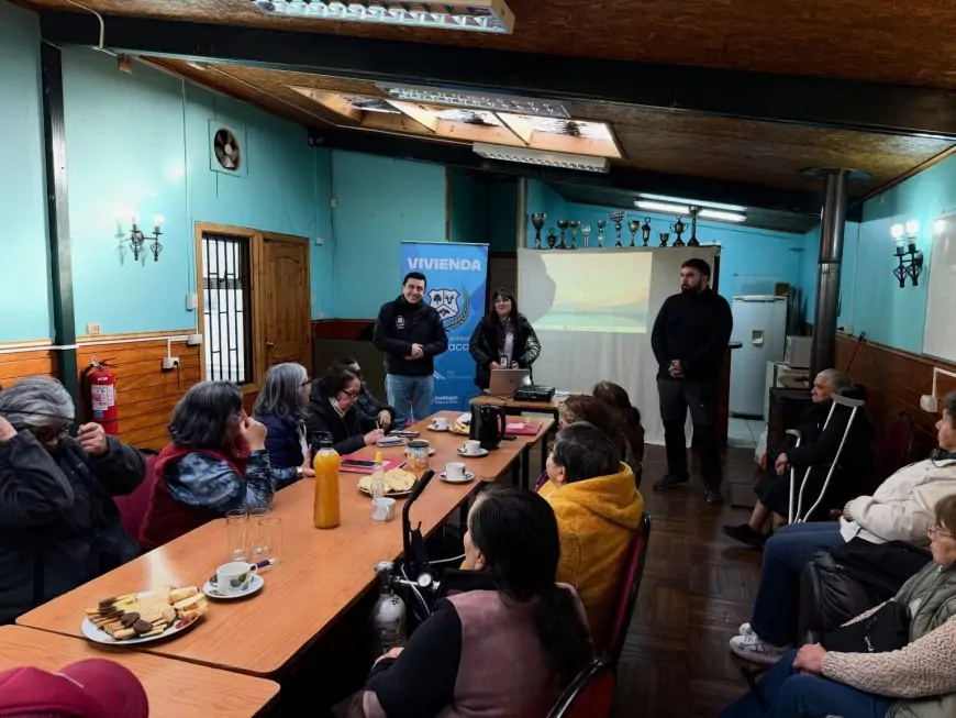 Comité Campo Solar Urbano de Paillaco firma entrega de terreno para proyecto de paneles fotovoltaicos que beneficiará a familias de la comuna